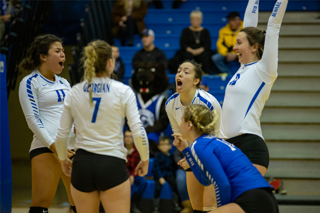 WOMEN'S VOLLEYBALL COMEBACK TO BEAT LA CITE IN FIVE SETS